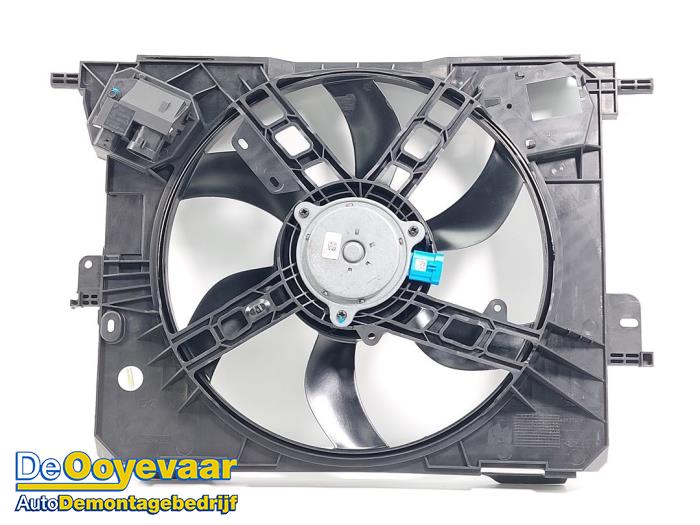Używane Wentylator Renault Twingo III (AH) 1.0 SCe 70 12V Cena € 59,99 Procedura marży oferowane przez Autodemontagebedrijf De Ooyevaar