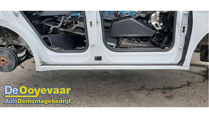 Używane Próg prawy Skoda Enyaq iV (NYAC) 85 Cena na żądanie oferowane przez Autodemontagebedrijf De Ooyevaar