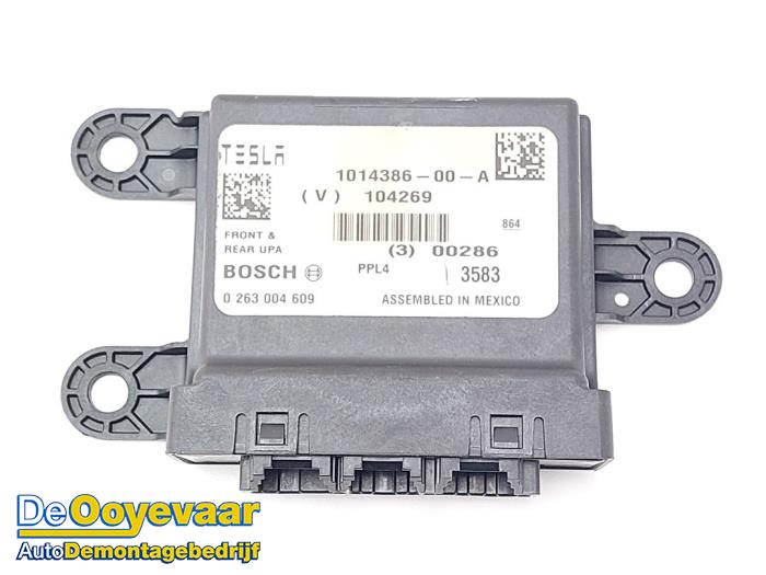 Begagnade PDC-modul Tesla Model S 85D Performance Pris € 59,99 Marginaltabell erbjuds av Autodemontagebedrijf De Ooyevaar