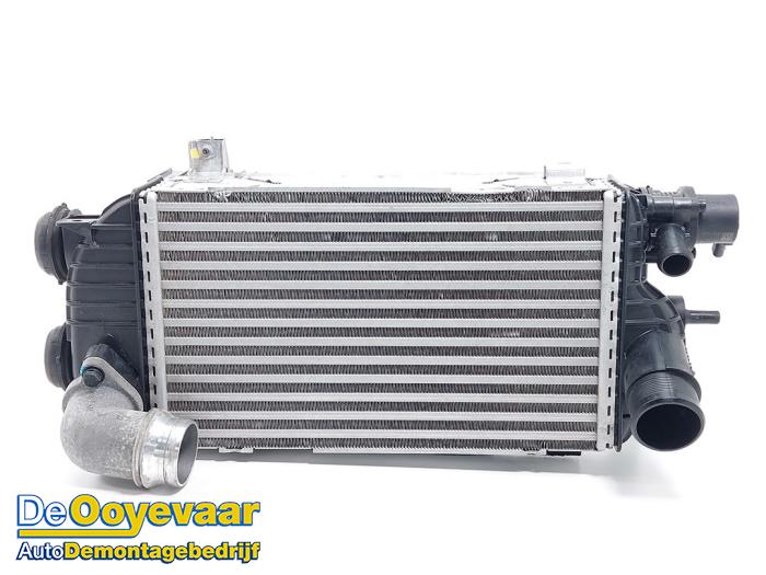 Usados Intercooler Kia Sportage (NQ5E) 1.6 T-GDi Hybrid 16V Precio € 249,99 Norma de margen ofrecido por Autodemontagebedrijf De Ooyevaar
