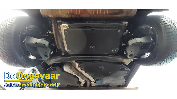 Gebrauchte Hinterachse Vorderradantrieb Peugeot 308 SW (F4/FC/FN/FR) 1.6 16V HYbrid 180 e-EAT8 Preis € 249,99 Margenregelung angeboten von Autodemontagebedrijf De Ooyevaar