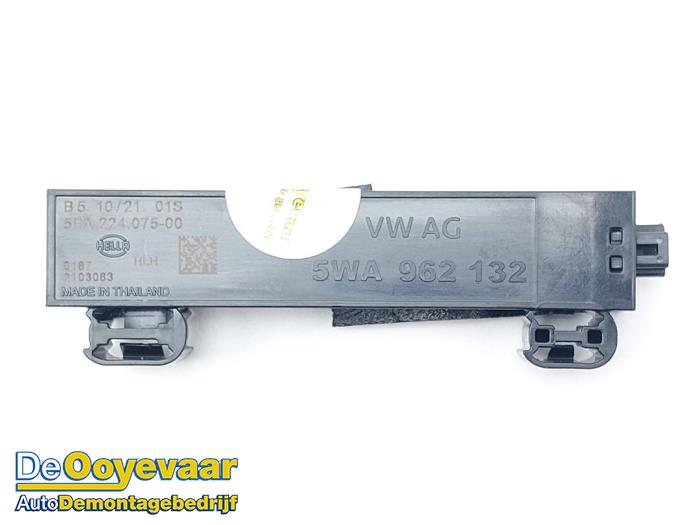 Używane Keyless Entry-Antena Seat Leon Sportstourer (KLF) 1.5 eTSI 16V Cena € 9,99 Procedura marży oferowane przez Autodemontagebedrijf De Ooyevaar