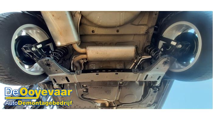 Usagé Train arrière complet Volkswagen Golf VII Variant (AUVV) 1.0 TSI 12V BlueMotion Technology Prix € 119,99 Règlement à la marge proposé par Autodemontagebedrijf De Ooyevaar