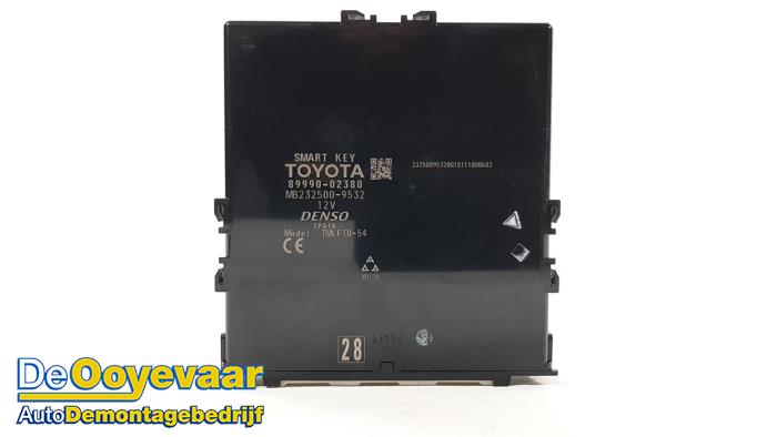 Używane Modul keyless vehicle Toyota Auris Touring Sports (E18) 1.8 16V Hybrid Cena € 29,99 Procedura marży oferowane przez Autodemontagebedrijf De Ooyevaar