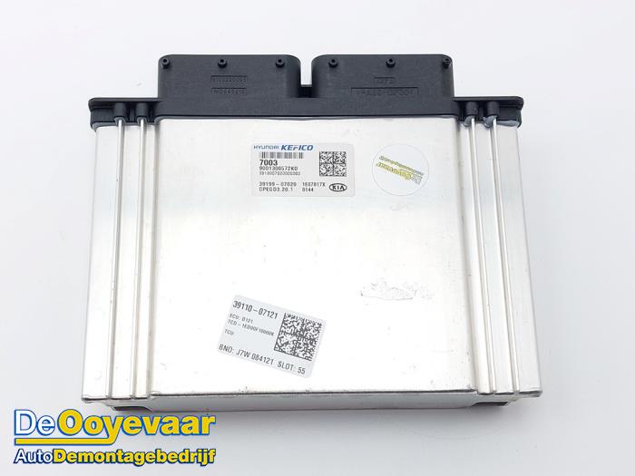 Used Engine management computer Kia Ceed Sportswagon (CDF) 1.0i T-GDi 12V Price € 149,99 Margin scheme offered by Autodemontagebedrijf De Ooyevaar