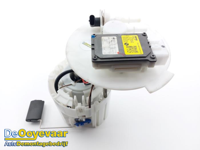 Usagé Pompe carburant électrique Kia Ceed Sportswagon (CDF) 1.0i T-GDi 12V Prix € 89,99 Règlement à la marge proposé par Autodemontagebedrijf De Ooyevaar