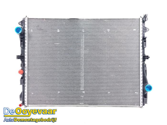 Usagé Radiateur Mercedes Vito (447.6) 2.0 116 CDI 16V Prix € 149,99 Règlement à la marge proposé par Autodemontagebedrijf De Ooyevaar