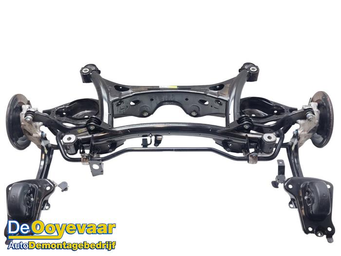 Begagnade Underram Lynk &amp; Co 01 1.5 PHEV Pris € 499,99 Marginaltabell erbjuds av Autodemontagebedrijf De Ooyevaar