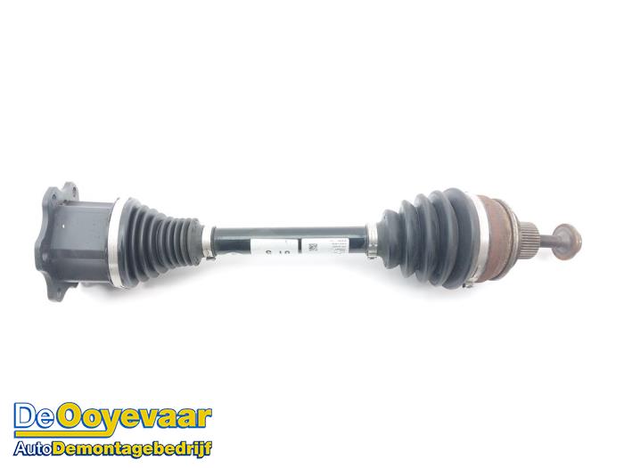 Used Front drive shaft, left Audi e-tron (GEN) 55 quattro Price € 159,99 Margin scheme offered by Autodemontagebedrijf De Ooyevaar