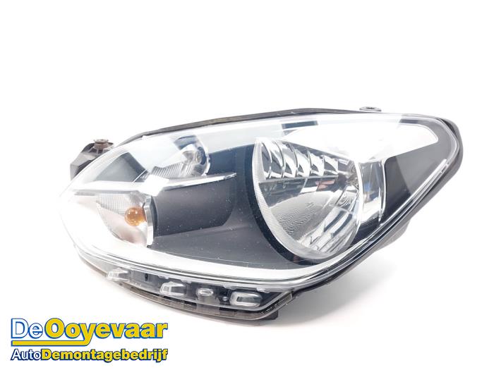 Używane Reflektor lewy Volkswagen Up! (121) 1.0 12V 75 Cena € 149,99 Procedura marży oferowane przez Autodemontagebedrijf De Ooyevaar