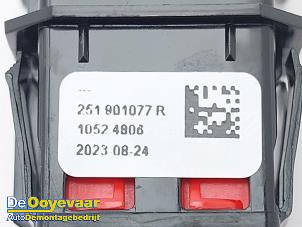 Przelacznik LPG z Dacia Duster (SR) 1.0 TCE 100 Bi-Fuel, Eco-G 12V 2023