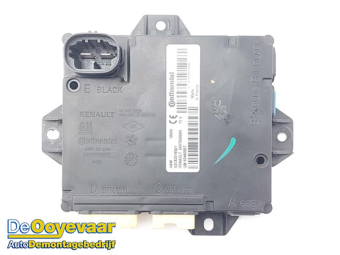 Used Central electronic module Renault Trafic (1FL/2FL/3FL/4FL) 1.6 dCi 95 Price € 75,00 Margin scheme offered by Autodemontagebedrijf De Ooyevaar