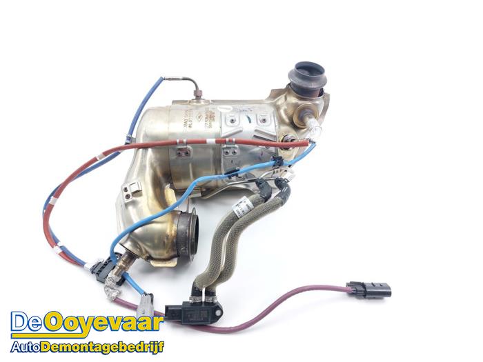 Usagé Catalyseur Nissan Qashqai (J11) 1.3 DIG-T 140 16V Prix € 549,99 Règlement à la marge proposé par Autodemontagebedrijf De Ooyevaar