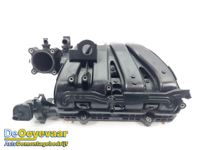 Używane Kolektor dolotowy Dacia Jogger 1.6 Hybrid 140 16V Cena € 199,99 Procedura marży oferowane przez Autodemontagebedrijf De Ooyevaar
