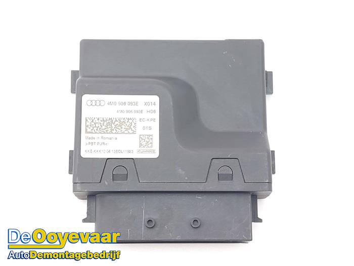 Usagé Module pompe carburant Audi Q7 (4MB/4MG) 3.0 TDI V6 24V Prix € 39,99 Règlement à la marge proposé par Autodemontagebedrijf De Ooyevaar