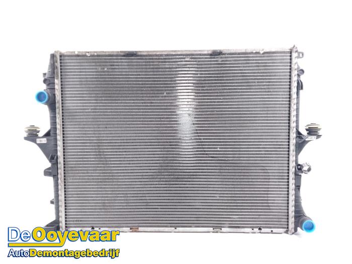 Usagé Radiateur Audi Q7 (4LB) 4.2 FSI V8 32V Prix € 49,99 Règlement à la marge proposé par Autodemontagebedrijf De Ooyevaar