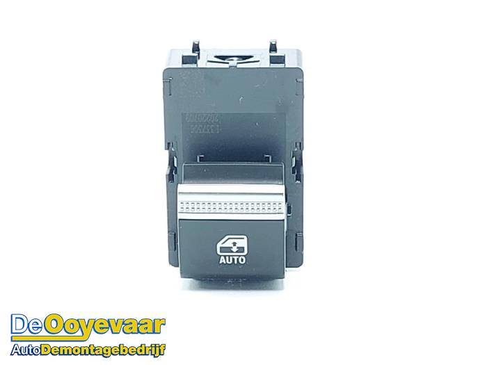 Usados Interruptor de ventanilla eléctrica Renault Megane E-Tech (RCB) 60 kWh Precio € 19,99 Norma de margen ofrecido por Autodemontagebedrijf De Ooyevaar