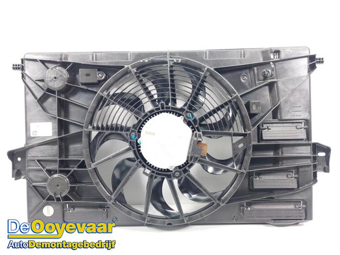 Używane Wentylator Renault Megane E-Tech (RCB) 60 kWh Cena € 299,99 Procedura marży oferowane przez Autodemontagebedrijf De Ooyevaar
