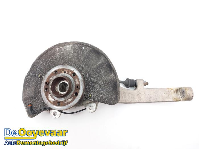 Begagnade Spindel, vänster fram Mercedes ML III (166) 3.0 ML-350 BlueTEC V6 24V 4-Matic Pris € 89,99 Marginaltabell erbjuds av Autodemontagebedrijf De Ooyevaar