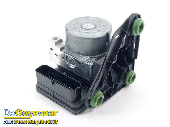 Begagnade ABS-pump Cupra Formentor 2.0 TSI 16V 4Drive Pris € 59,99 Marginaltabell erbjuds av Autodemontagebedrijf De Ooyevaar