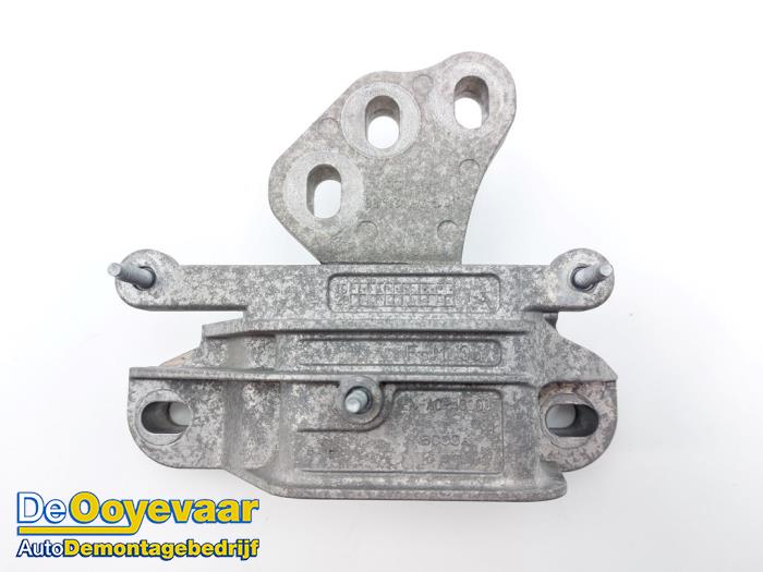 Used Engine mount Ford Fiesta 7 1.0 EcoBoost 12V Price € 19,99 Margin scheme offered by Autodemontagebedrijf De Ooyevaar