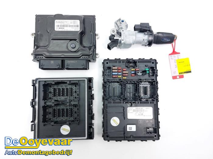 Used Ignition lock + computer Ford Fiesta 7 1.0 EcoBoost 12V Price € 269,99 Margin scheme offered by Autodemontagebedrijf De Ooyevaar