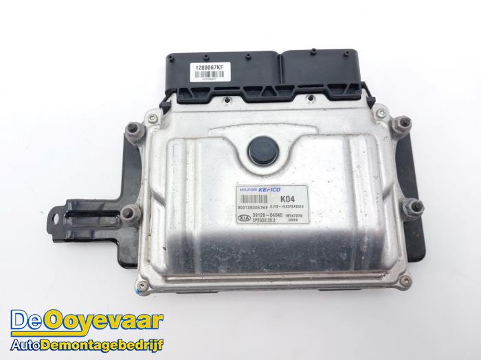 Used Engine management computer Kia Stonic (YB) 1.0i T-GDi 12V Price € 148,99 Margin scheme offered by Autodemontagebedrijf De Ooyevaar