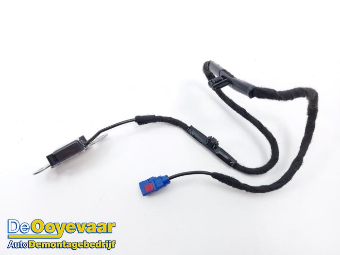 Używane Antena GPS Ford B-Max (JK8) 1.0 EcoBoost 12V 100 Cena € 19,99 Procedura marży oferowane przez Autodemontagebedrijf De Ooyevaar