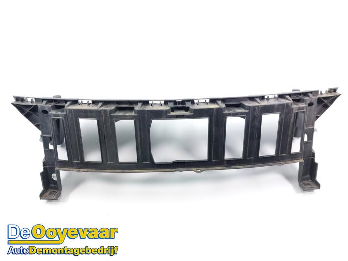 Begagnade Front Peugeot 3008 II (M4/MC/MJ/MR) 1.2 12V e-THP PureTech 130 Pris € 99,99 Marginaltabell erbjuds av Autodemontagebedrijf De Ooyevaar