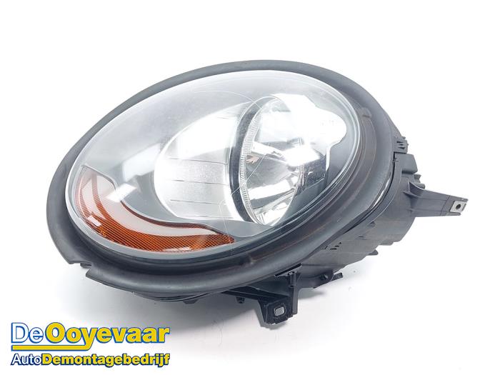 Gebrauchte Scheinwerfer links Mini Mini (F55) 1.2 12V One Preis € 174,99 Margenregelung angeboten von Autodemontagebedrijf De Ooyevaar