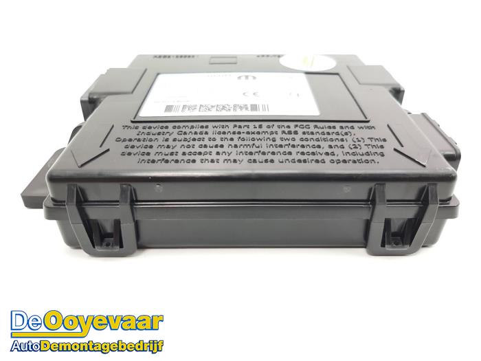 Używane Modul keyless vehicle Jeep Compass II (MP) 1.3 4XE 240 16V 4x4 Cena € 49,99 Procedura marży oferowane przez Autodemontagebedrijf De Ooyevaar