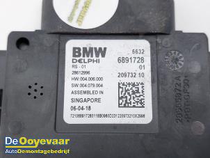 Dödvinkelsensor från en BMW M760 (G11/12) M760Li xDrive V12 48V TwinPower Turbo 2018