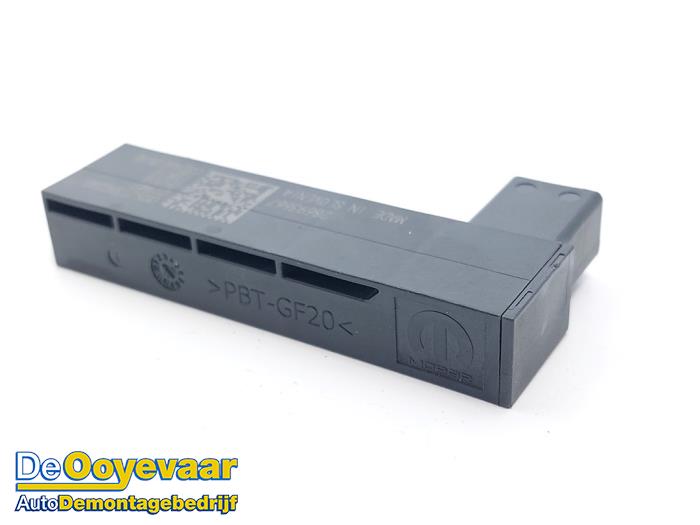 Używane Keyless Entry-Antena Fiat 500e (332) 42 kWh Cena € 29,99 Procedura marży oferowane przez Autodemontagebedrijf De Ooyevaar