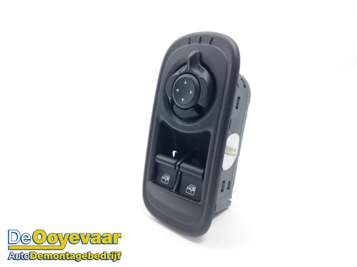 Usados Interruptor de ventanilla eléctrica Fiat 500e (332) 42 kWh Precio € 29,99 Norma de margen ofrecido por Autodemontagebedrijf De Ooyevaar