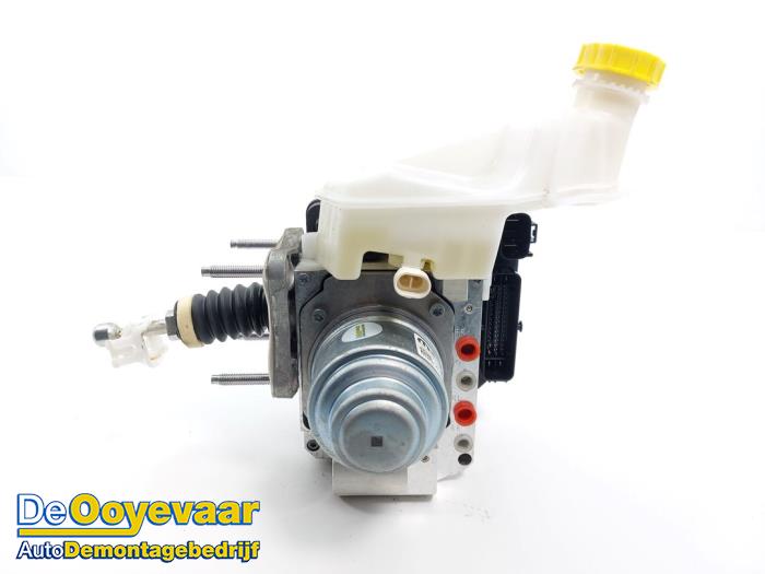 Usagé Servo frein Fiat 500e (332) 42 kWh Prix € 699,99 Règlement à la marge proposé par Autodemontagebedrijf De Ooyevaar