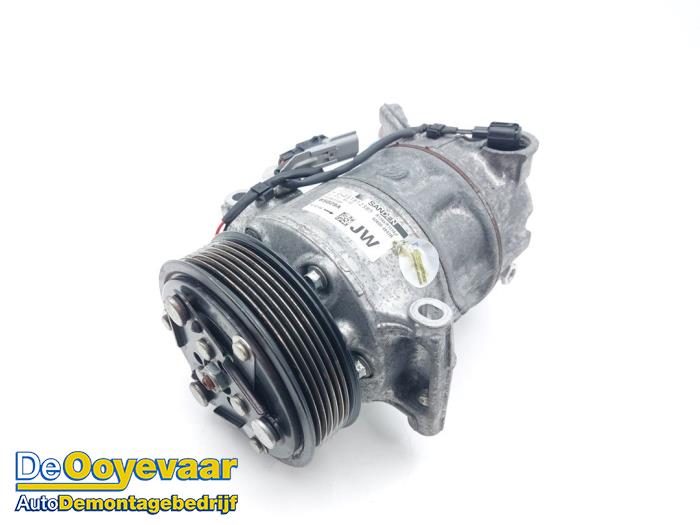 Gebrauchte Klimapumpe Renault Megane IV Estate (RFBK) 1.3 TCE 160 16V Preis € 45,00 Margenregelung angeboten von Autodemontagebedrijf De Ooyevaar
