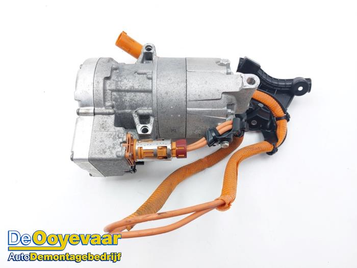Usagé Pompe clim BMW XM (09) 4.4 PHEV 29/30 kWh Prix € 475,00 Règlement à la marge proposé par Autodemontagebedrijf De Ooyevaar