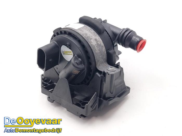 Begagnade Extra vattenpump BMW XM (09) 4.4 PHEV 29/30 kWh Pris € 29,99 Marginaltabell erbjuds av Autodemontagebedrijf De Ooyevaar