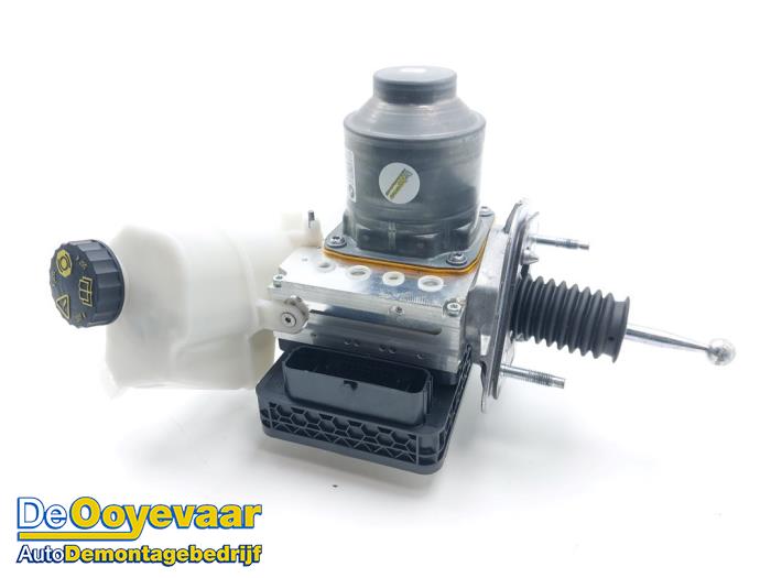Usagé Pompe ABS BMW XM (09) 4.4 PHEV 29/30 kWh Prix € 299,99 Règlement à la marge proposé par Autodemontagebedrijf De Ooyevaar