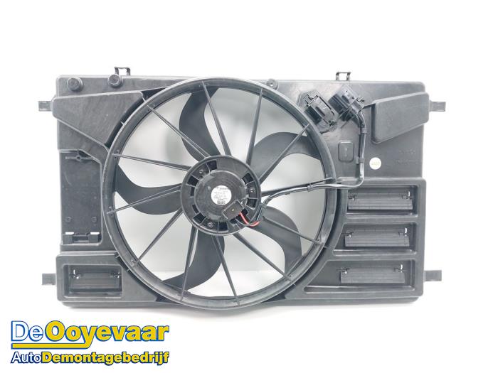 Używane Wentylator Ford Transit Custom 2.0 TDCi 16V Eco Blue 185 Cena € 59,99 Procedura marży oferowane przez Autodemontagebedrijf De Ooyevaar
