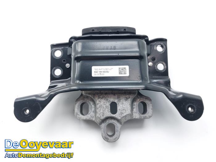 Used Engine mount Cupra Formentor 1.5 TSI 16V Price € 14,99 Margin scheme offered by Autodemontagebedrijf De Ooyevaar