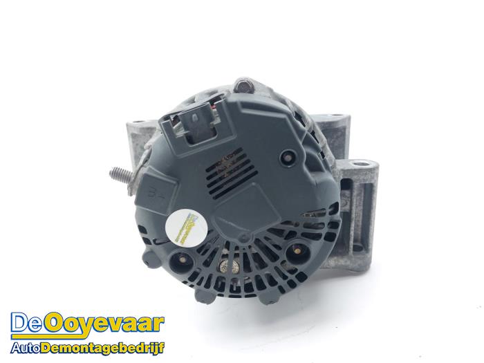 Dynamo from a Opel Insignia 2.0 Turbo 16V Ecotec 2009