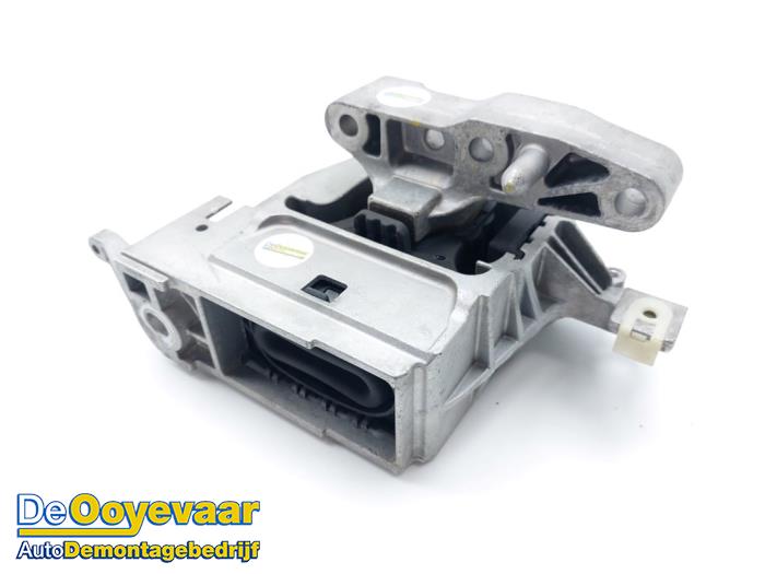 Used Engine mount BMW 2 serie Active Tourer (F45) 225xe iPerformance 1.5 TwinPower Turbo 12V Price € 29,99 Margin scheme offered by Autodemontagebedrijf De Ooyevaar