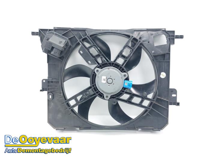 Używane Wentylator Renault Twingo III (AH) 1.0 SCe 70 12V Cena € 59,99 Procedura marży oferowane przez Autodemontagebedrijf De Ooyevaar
