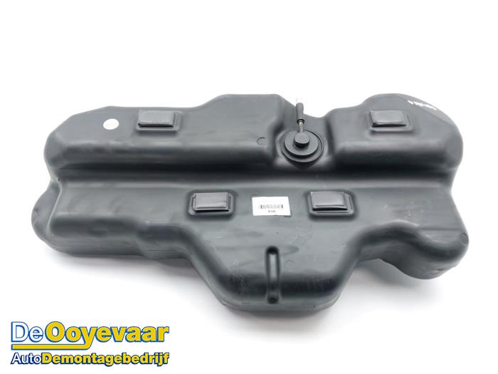 Gebrauchte Adblue Tank Fiat Ducato (250) 2.2 D 120 Multijet 3 Preis € 749,99 Margenregelung angeboten von Autodemontagebedrijf De Ooyevaar