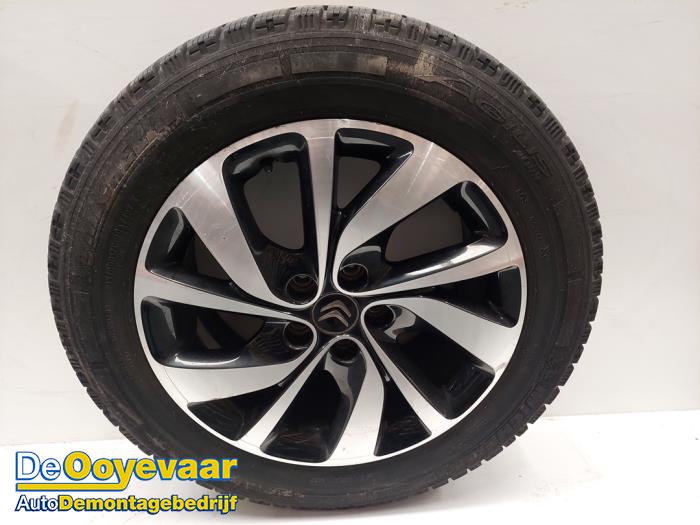 Begagnade Hjul + vinterdäck Citroen Jumpy 2.0 Blue HDI 120 Pris € 174,99 Marginaltabell erbjuds av Autodemontagebedrijf De Ooyevaar