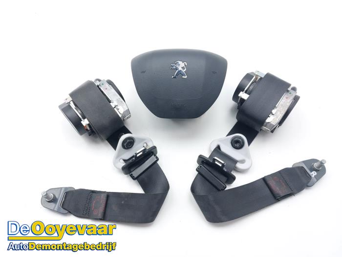 Begagnade Airbagset Peugeot 208 I (CA/CC/CK/CL) 1.2 Vti 12V PureTech 82 Pris € 374,99 Marginaltabell erbjuds av Autodemontagebedrijf De Ooyevaar