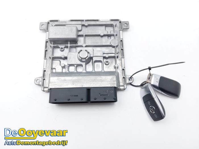 Used Ignition lock + computer Mercedes A (177.0) 1.3 A-180 Turbo 16V Price € 99,99 Margin scheme offered by Autodemontagebedrijf De Ooyevaar