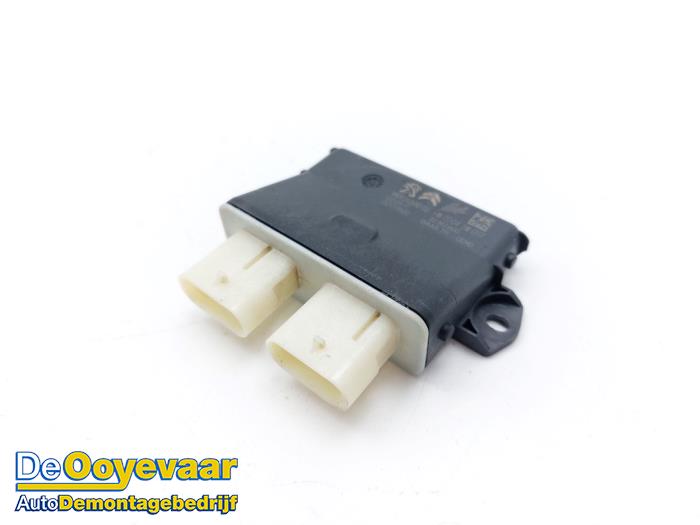 Begagnade PDC-modul Opel Grandland (X) 1.2 Turbo 12V Pris € 19,99 Marginaltabell erbjuds av Autodemontagebedrijf De Ooyevaar