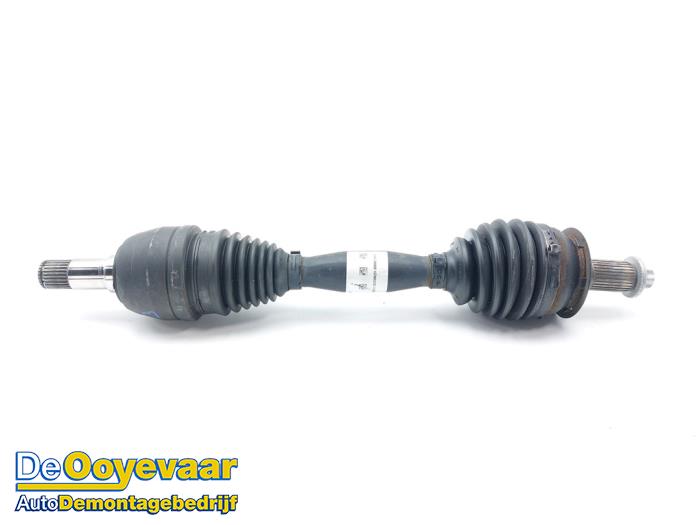Gebrauchte Antriebswelle links vorne Mercedes A (W176) 1.6 A-160 16V Preis € 29,99 Margenregelung angeboten von Autodemontagebedrijf De Ooyevaar
